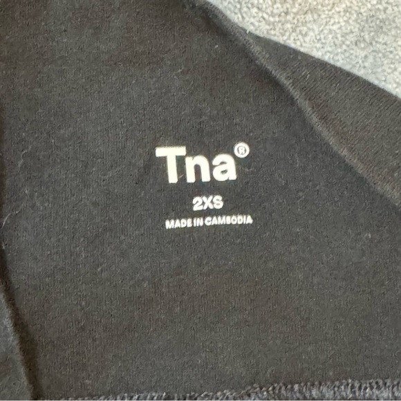 TNA Black Flare Pants

#1238 - Picture 6 of 11